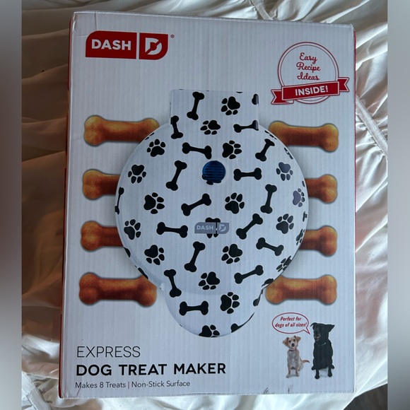 DASH EXPRESS DOG TREAT MAKER - Picture 3 of 5